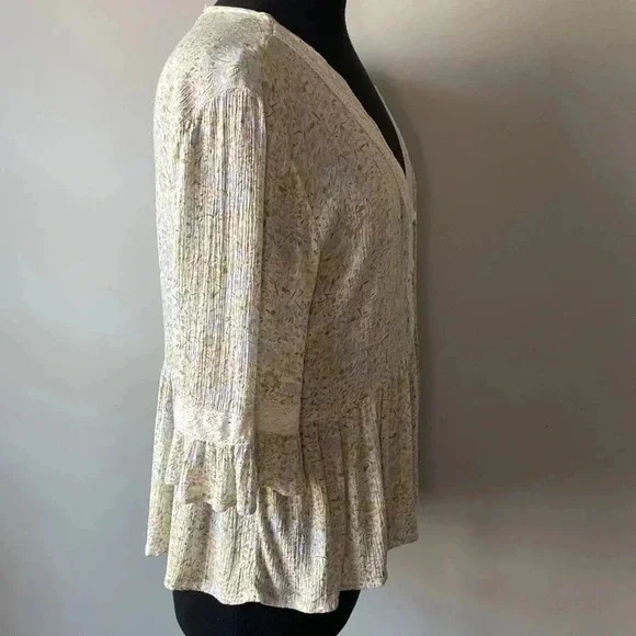 Lucky Brand | Bell Sleeve V- Neck  Top - Picture 3 of 7